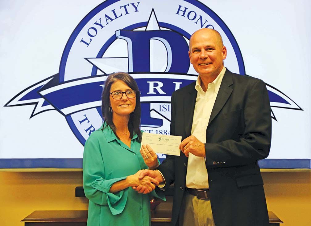 First Federal Community Bank donates Wildcat Card funds to Paris ISD